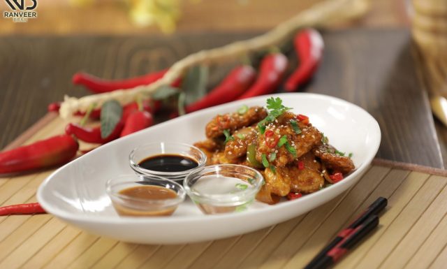 Kolkata Style Chilli Chicken कोलकाता स्टाइल चिली चिकन Recipe - Ranveer Brar