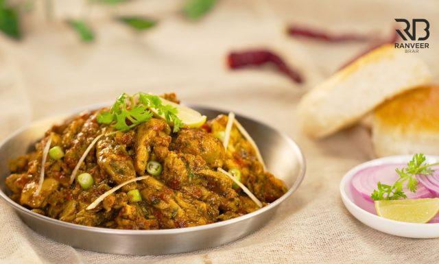 Mumbai spl Tawa Chicken मुंबई का मशहूर तवा चिकन मसाला street style Tawa Chicken Recipe - Ranveer Brar