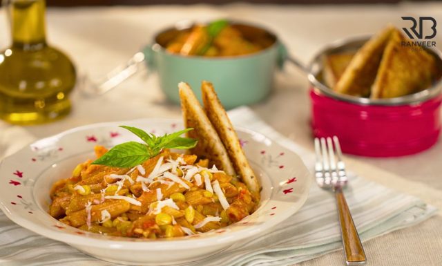 Lunchbox spl Cooker Pasta झटपट पास्ता स्कूल टिफ़िन के लिए easy Tomato Sauce Pasta Recipe - Ranveer Brar