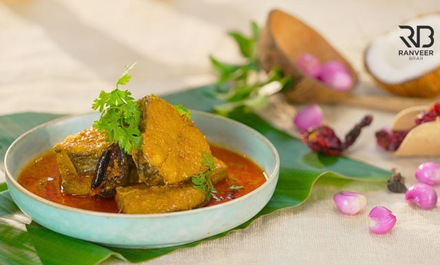 Spl Fish Curry Masala मच्छी/फिश करी की आसान रेसिपी Surmai Fish curry Recipe - Ranveer Brar