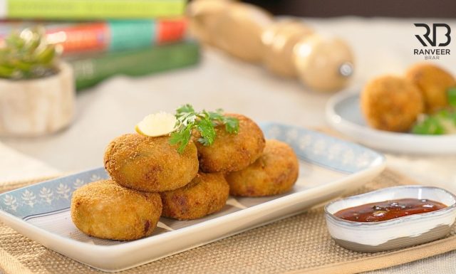 Cripsy Paneer cutlet पनीर कटलेट बाहर से करारी & अंदर से नरम Bonus Dip recipe Recipe - Ranveer Brar Cripsy Paneer cutlet पनीर कटलेट बाहर से करारी & अंदर से नरम Bonus Dip recipe Recipe - Ranveer Brar