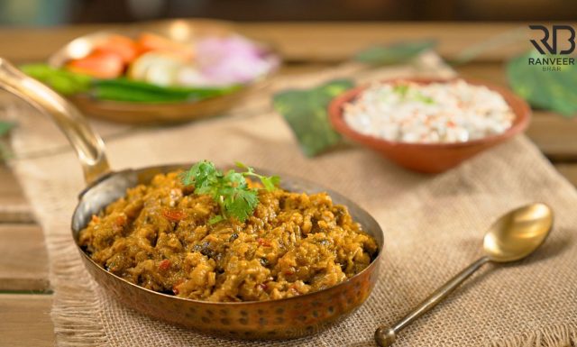 Baingan ka Bharta with Chef Saransh बैंगन का भर्ता Pakake Dikhao Recipe - Ranveer Brar