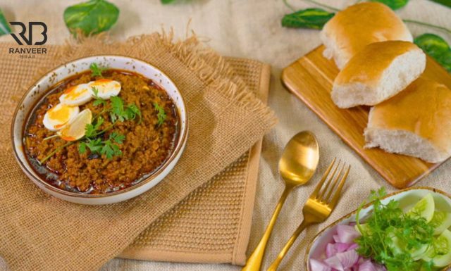 Dhaba Style Mutton Keema मसालेदार कीमा ढाबे जैसा स्वाद Keema Pav Recipe - Ranveer Brar Dhaba Style Mutton Keema मसालेदार कीमा ढाबे जैसा स्वाद Keema Pav Recipe - Ranveer Brar