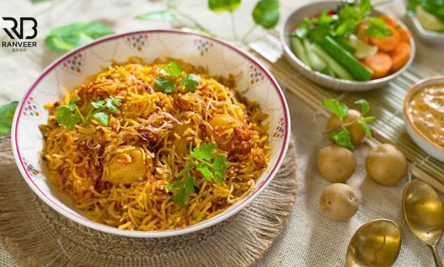 Teekhi Aloo Biryani मसालेदार आलू दम बिरियानी Bohri style ‘Veg’ Dum Biryani Recipe - Ranveer Brar