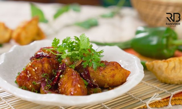 Chilli Paneer Momos एकदम पटाका snack पनीर चिल्ली मोमो Kripsy Paneer Chili Momo Recipe - Ranveer Brar