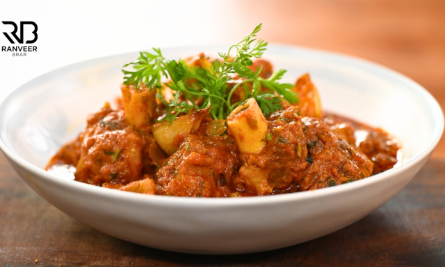 Mutton Do Pyaaza ढाबे जैसा मटन दो प्याजा spicy Mutton Curry Recipe - Ranveer Brar