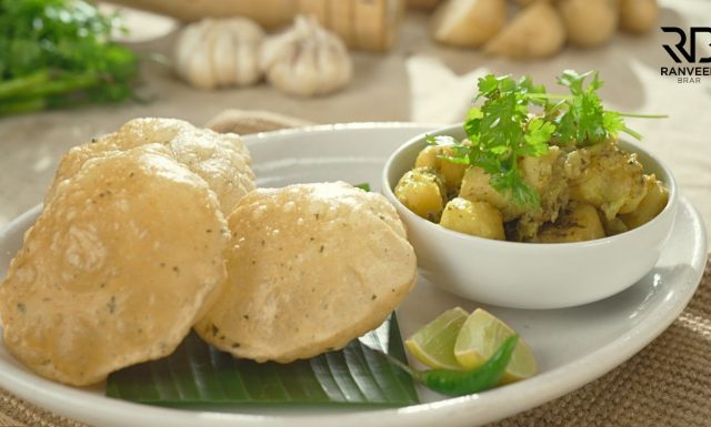 बिना प्याज लहसुन मज़ेदार ठेचा आलू मेथी पूरी, Thecha Aloo with Methi Puri, Puri Aloo. Recipe - Ranveer Brar बिना प्याज लहसुन मज़ेदार ठेचा आलू मेथी पूरी, Thecha Aloo with Methi Puri, Puri Aloo. Recipe - Ranveer Brar