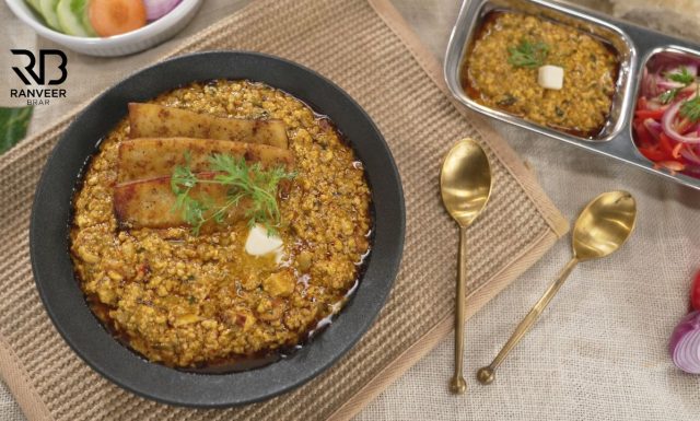 Cheesy Surti Paneer Ghotala | पनीर & चीज़ सूरति style घोटाला | Paneer Pav Bhaji | Chef Ranveer Brar Recipe - Ranveer Brar Cheesy Surti Paneer Ghotala | पनीर & चीज़ सूरति style घोटाला | Paneer Pav Bhaji | Chef Ranveer Brar Recipe - Ranveer Brar