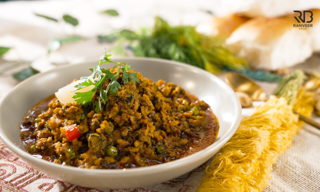 ऐसा सोया कीमा कि मटन भूल जाएंगे! Juicy Soya Keema | Veg Keema Pav | Chef Ranveer Brar Recipe - Ranveer Brar ऐसा सोया कीमा कि मटन भूल जाएंगे! Juicy Soya Keema | Veg Keema Pav | Chef Ranveer Brar Recipe - Ranveer Brar